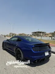  8 فورد موستنك