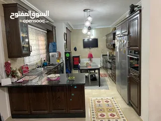  9 شقة أرضية مدخل مستقل وكراج خاص شميساني
