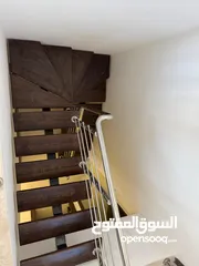  7 شقة طابق ثالث مع روف في مشروع زهرة القمر بإطلالة رائعة وتشطيبات عالية الجودة في موقع مميز