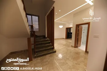  1 منزلين تشطيب ممتاز للبيع.