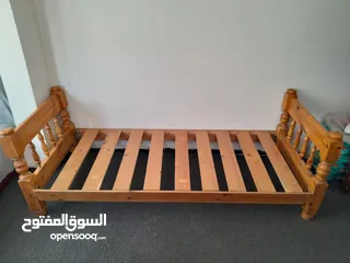  7 كنب شبه جديد نظيف