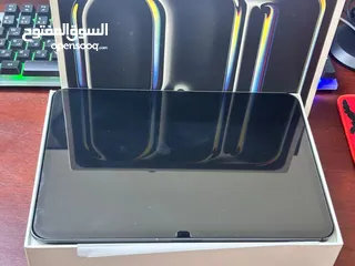  2 ايباد M4 PRO مساحة تخزين 256 استعمال شهرين مشحون 60 مرة iPad وكالة سعر 650 مع كل أغراضه البيع مستعجل