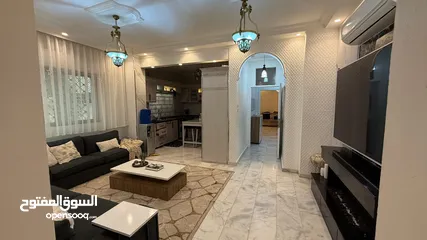  10 شقه فاخره للبيع  من المالك مباشره  سعر قابل للتفاوض بشيء بسيط مميزه جدا جدا  مع غرفه خارجيه و حديقه