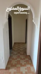  2 شقة ثلاثة غرف نوم و حمامين و مطبخ طابق ثالث بدون مصعد في الياسمين عند حديقة الياسمين