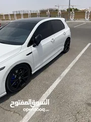  3 Volkswagen Golf R