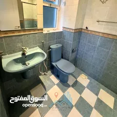  14 MADINAT AS SULTAN QABOOS  WELL MAINTAINED 4+1 BR IN PRIME LOCATION