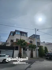  29 فيلا متلاصقة للبيع محدثة تماما بسعر مغري