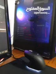  2 كمبيوتر جيمنغ وحش بلآداء مع تبريد مائي مغلق مستعمل لمدة خفيفة شبه جديد
