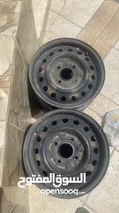  3 طقمين جنطات حديد سبيرات اصليات 14 و13 اربع براغي مع كوشوك للبيع او للبدل