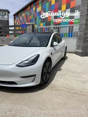 2 Tesla model 3 2023 stander plus