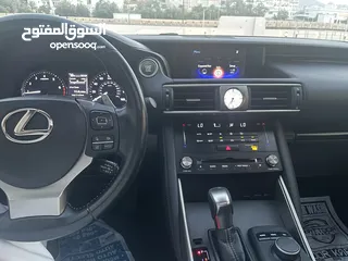  18 Lexus IS 300 2018 لكزس اي اس نظيفة جداً