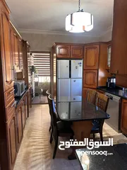  12 شقة مميزة للبيع ( اطلالة على عمان الغربية)