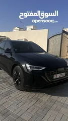  1 Audi Q8 e-tron للبيع