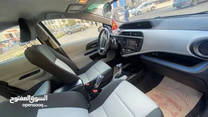  4 TOYOTA PRIUS C 2012للبيع كاش او اقساط