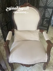  2 لقطة مقعدين بتصميم راقي و جودة فخمة للبيع بسعر ممتاااز