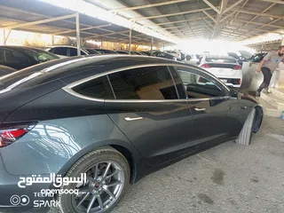  12 تسلا 3 لونج رينج دول ماتور بطاريه كبيره ودفع رباعي  لون فيراني مميز بحاله الوكاله