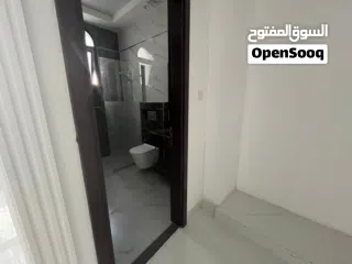  30 فــــيــــــــــــلا للـــــبيـــــع اول ســـــاكــــن مــــكــــونه مــن 7 غـــــرف و 10 حـــمامات