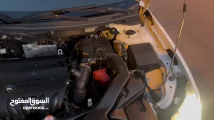  10 للبيع لنسر نظيف اللون ابيض ومن الداخل بيج