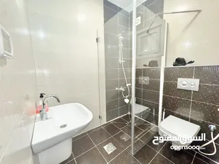  7 شقة للإيجار  مع حديقة ومدخل خاص