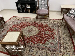  1 سجادة للبيع سعرها 200