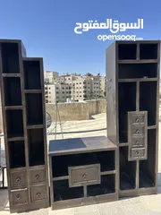  4 غرفة نوم خشب لاتيه بحالة جيدة جدا وخزانه تلفاز خشب لاتيه بحالة جيدة جدا  يمكن بيع كل منتج لوحده