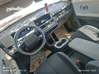  21 سياره موديل 2022 ايونك 5 كهربائيه لون اسود ميتاليك دفع رباعي اكبر بطاريه تمشي فوق 550 كيلو سبعه جيد