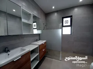  8 شقة غير مفروشة للإيجار 360م2 ( Property 18821 ) سنوي فقط