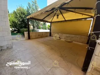  16 شقة سوبر ديلوكس شبة ارضي مع حديقة وترسات واسعة