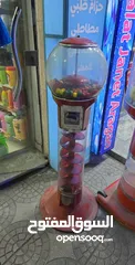  2 ماكينة طابات العاب و علكة
