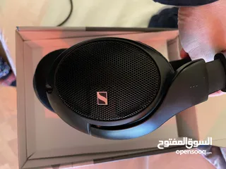  3 Sennheiser HD560s Analytical Analog Headphones