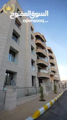  6 شقة للبيع طابق ارضي 95م مع ترس 50م (سكنية - استثمارية) في ديرغبار شارع ال 60 ، مطبخ راكب ، تدفئة غاز