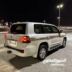  3 لاند كروزر GXR V8 2010