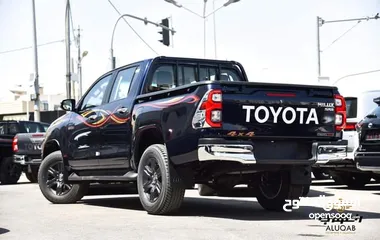  8 لون كحلي اتوماتيك كفالة المركزية Toyota Hilux 2024