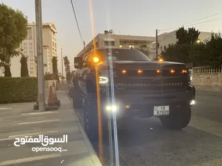  6 Chevrolet Silverado 2500 HD 4X4
