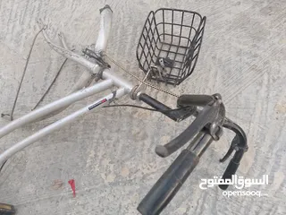  3 سلام عليكم في معي بسكليت مستعمل للبيع المستعجل نمره 26 شغاله ميه الميه