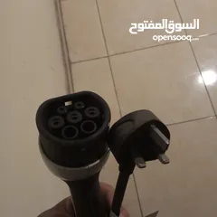  4 شاحن اوربي للبيع شغال مئة بالمئة اصلي