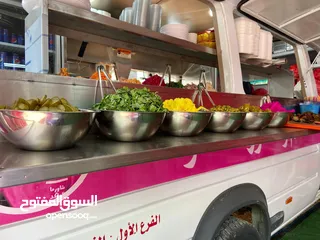  6 باص مرسيدس مفصل مطعم للبيع