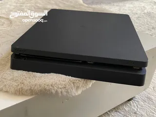  1 بلستيشن 4 للبيع انظف من الوكاله مع حساب وحهازين الحساب فيه فيفا 23 وفورت فيها سكنات وروكت فيها اغراض