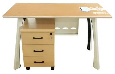  1 مكتب وكرسي مكتبي