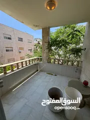  5 شقة مميزة  للبيع في الرابية بسعر لقطه