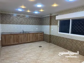  7 شبه ارضي بسعر لقطه