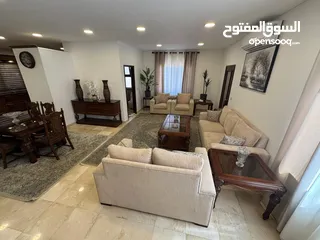  12 شقة مع روف 4 غرف فندقية مفروشة ملوكي للإيجار    السعر لليوم •اقل مدة اسبوع•