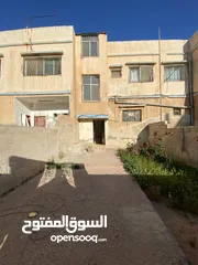  11 منزل عائلي طابقين الزرقاء