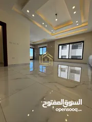  20 لم تسكن - تشطيبات فاخرة - طريق المطار - 4نوم - 230م - بإطلالــــه بانوراما - تستحق المشاهدة
