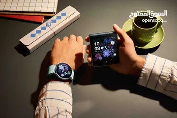  2 Galaxy Z Flip5+ Samsung Galaxy Watch5