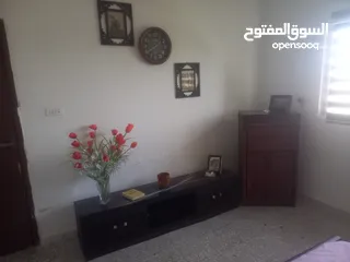  2 غرفة نوم أمريكي كامل بحالة ممتازه.... للتواصل