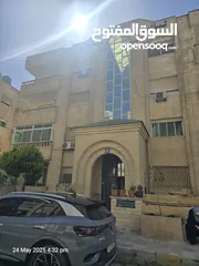  1 شقة مميزه للبيع،شارع المدينة المنوره خلف ماكدونلز 3نوم،ط1، تصلح للسكن او الاستثمار،من المالك مباشرة