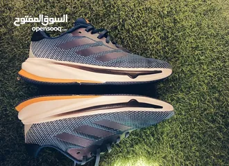  1 حذاء Adidas رياضي جديد