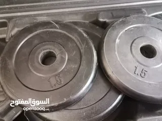  3 معدات أثقال كامله ( دامبلز حديد ) معها اضافي بار طويل للبيع بسعر حرق