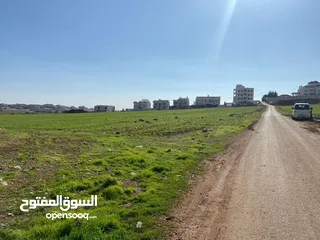  8 اراضي مفروزة للبيع - سحاب قرية سالم قرب مستشفى التتونجي سكن ب  المساحة 710- 750م